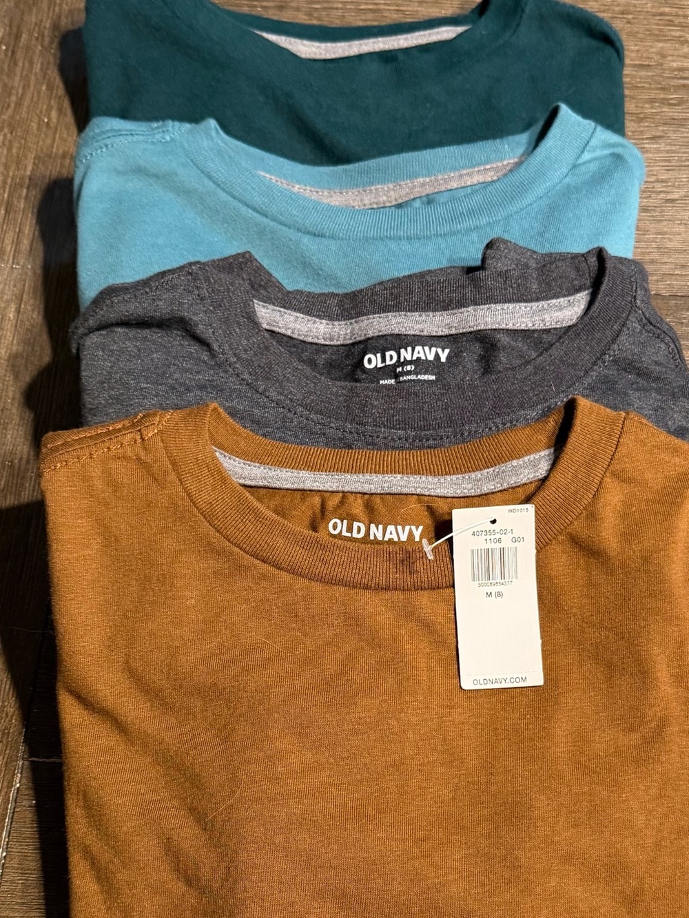 NWOT! 4 pack of Old Navy L/S Crew Tees Size M (8) grey, tobacco, green & teal.